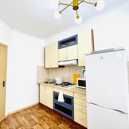 Evita Apartment ビシュケク エクステリア 写真