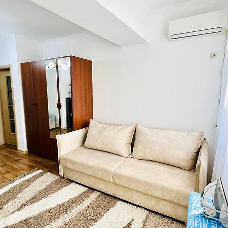 Evita Apartment ビシュケク エクステリア 写真