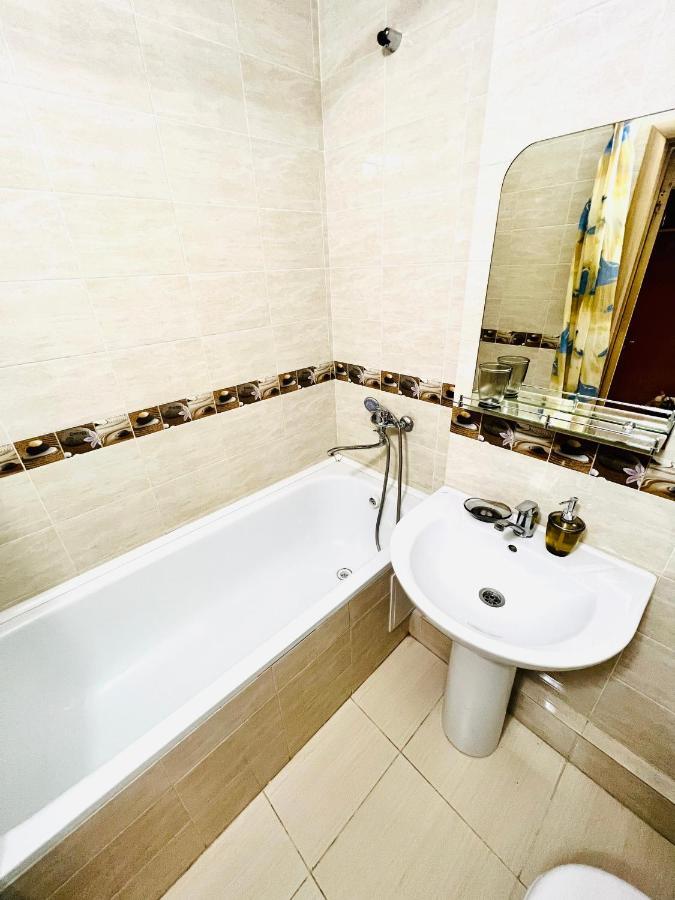 Evita Apartment ビシュケク エクステリア 写真