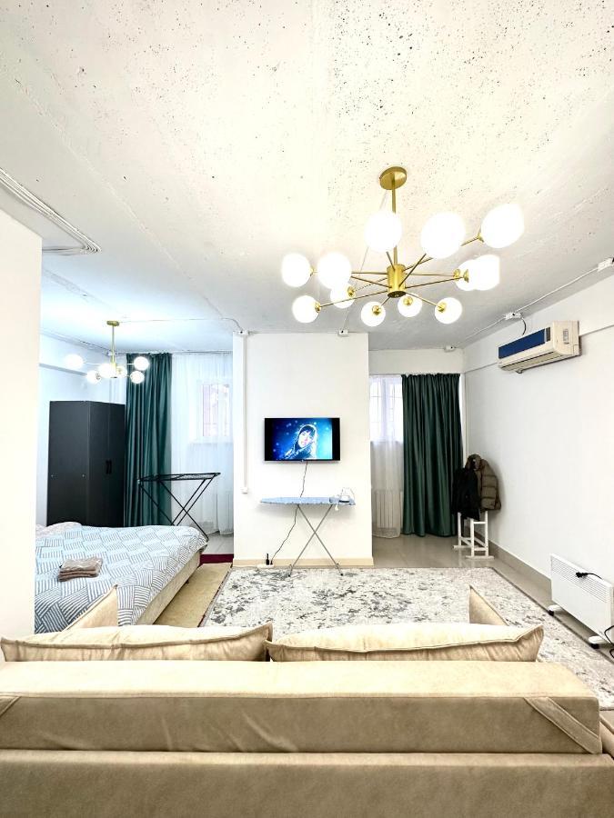 Evita Apartment ビシュケク エクステリア 写真