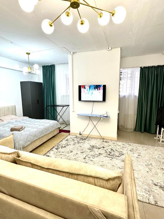 Evita Apartment ビシュケク エクステリア 写真