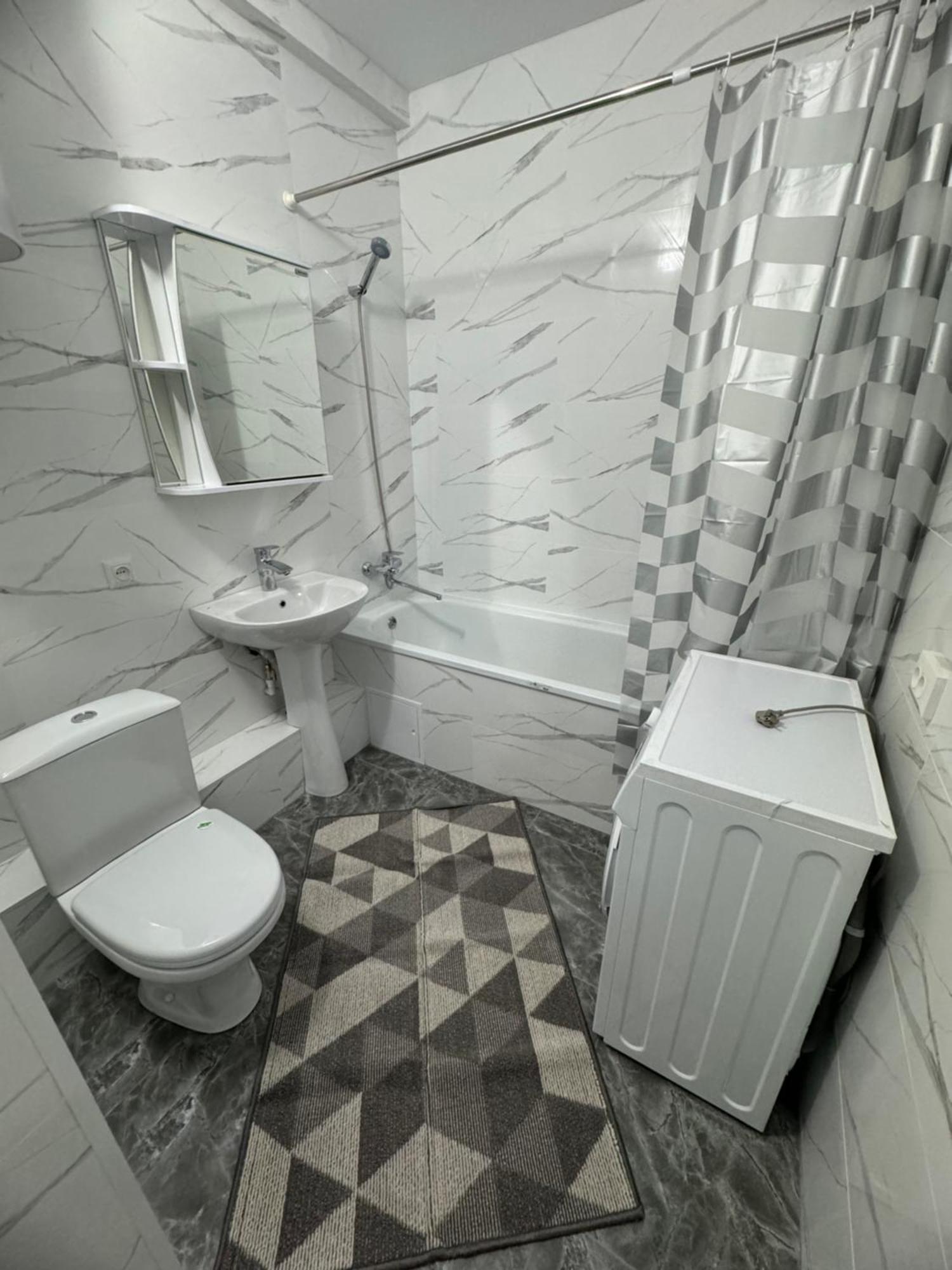 Evita Apartment ビシュケク エクステリア 写真